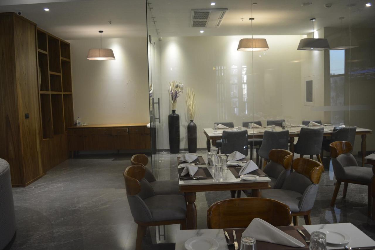 Hotel Sayaji Morbi Zewnętrze zdjęcie