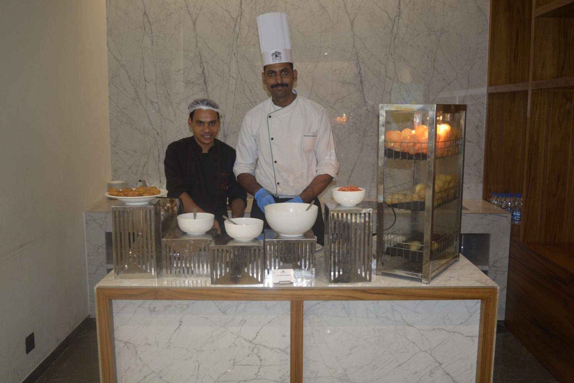 Hotel Sayaji Morbi Zewnętrze zdjęcie