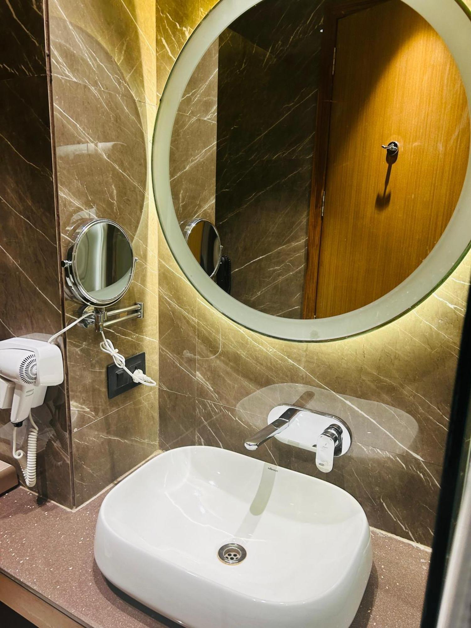 Hotel Sayaji Morbi Zewnętrze zdjęcie